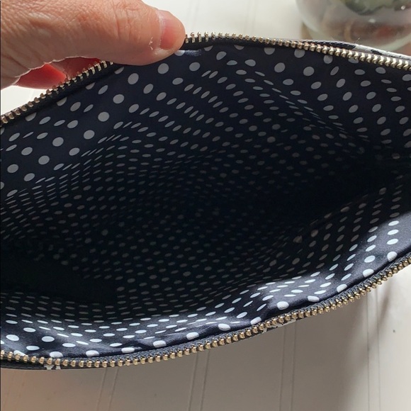 Chico’s Navy Blue White I-pad case. SM1715 - Picture 4 of 7